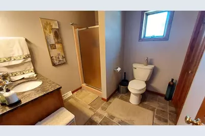 8404 S 68th St, Franklin, WI 53132 - Photo 32