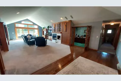 8404 S 68th St, Franklin, WI 53132 - Photo 18