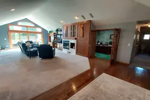 8404 S 68th St, Franklin, WI 53132 - Photo 18