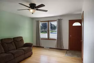 4900 Ridgeway Ave, Racine, WI 53406 - Photo 12
