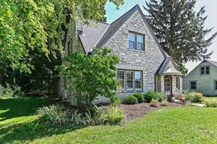 W232N6198 Waukesha Ave, Sussex, WI 53089 - Photo 2