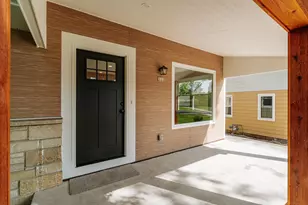 222 N 111th St, Wauwatosa, WI 53226 - Photo 4