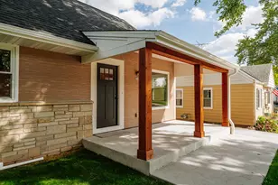 222 N 111th St, Wauwatosa, WI 53226 - Photo 6