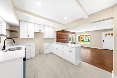 222 N 111th St, Wauwatosa, WI 53226 - Photo 12
