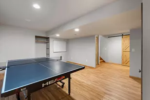 W273N2420 Arlington Ct, Pewaukee, WI 53072 - Photo 44