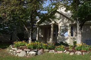 N21W24130 Garden Cir, Pewaukee, WI 53072 - Photo 4