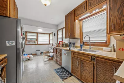 2842 N 90th St, Milwaukee, WI 53222 - Photo 8