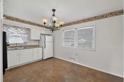 4906  Charles St, Racine, WI 53402 - Photo 10