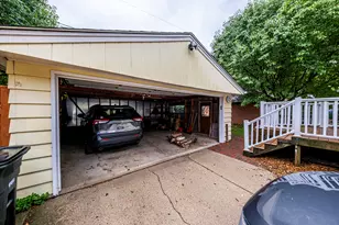 2555 N 72nd St, Wauwatosa, WI 53213 - Photo 30