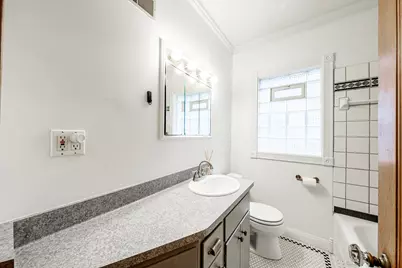 2555 N 72nd St, Wauwatosa, WI 53213 - Photo 16