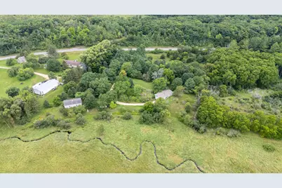6720  Hwy Q Ct, Hartford, WI 53029 - Photo 4