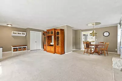 1403  Gunnell Ln, Manitowoc, WI 54220 - Photo 6