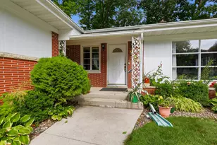 1403 Gunnell Ln, Manitowoc, WI 54220 - Photo 48
