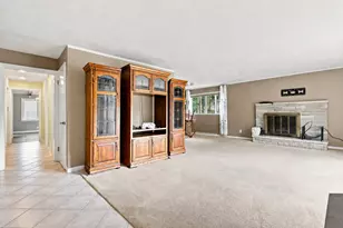 1403 Gunnell Ln, Manitowoc, WI 54220 - Photo 8