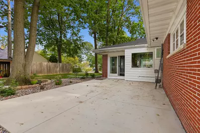 1403  Gunnell Ln, Manitowoc, WI 54220 - Photo 40