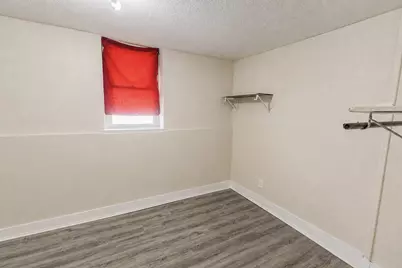 1953 S 5th Pl, Milwaukee, WI 53204 - Photo 4