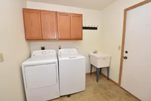 1208 N Sunnyslope Dr, Racine, WI 53406 - Photo 16