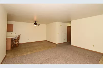 1208 N Sunnyslope Dr #104, Racine, WI 53406 - Photo 8