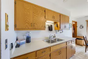 8112 N 97th Ct, Milwaukee, WI 53224 - Photo 8