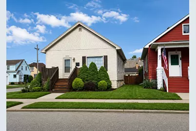 2225  Geneva St, Racine, WI 53402 - Photo 1