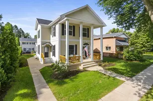816 Wisconsin St, Lake Geneva, WI 53147 - Photo 1