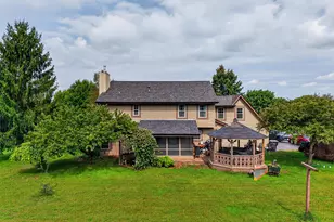 S93W33523 Fieldside Ct, Mukwonago, WI 53149 - Photo 46