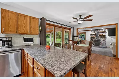 S93W33523  Fieldside Ct, Mukwonago, WI 53149 - Photo 16
