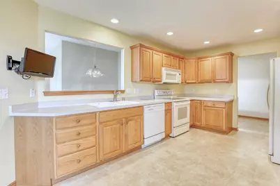W241N5730  Birchwood Ln, Sussex, WI 53089 - Photo 10