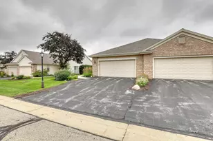 W241N5730 Birchwood Ln, Sussex, WI 53089 - Photo 4
