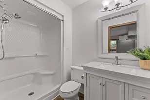 635 W Briarknoll Ct, Saukville, WI 53080 - Photo 12