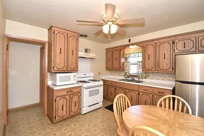 4046 N 85th St, Milwaukee, WI 53222 - Photo 12