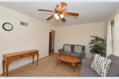 4046 N 85th St, Milwaukee, WI 53222 - Photo 6