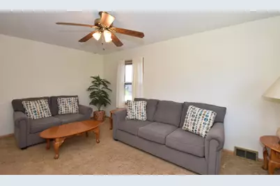 4046 N 85th St, Milwaukee, WI 53222 - Photo 4