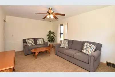4046 N 85th St, Milwaukee, WI 53222 - Photo 4