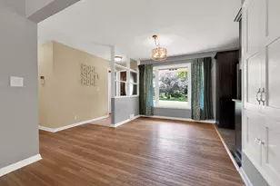 228 W Brentwood Ln, Glendale, WI 53217 - Photo 18