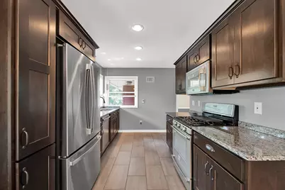 228 W. W Brentwood Ln, Glendale, WI 53217 - Photo 8