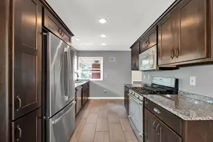 228 W Brentwood Ln, Glendale, WI 53217 - Photo 8