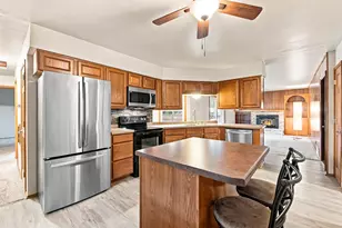 W157N10840 Catskill Ln, Germantown, WI 53022 - Photo 16