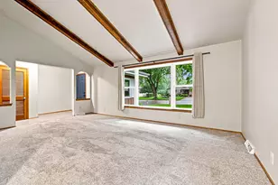W157N10840 Catskill Ln, Germantown, WI 53022 - Photo 12