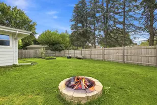 W157N10840 Catskill Ln, Germantown, WI 53022 - Photo 34