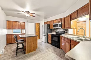W157N10840 Catskill Ln, Germantown, WI 53022 - Photo 18