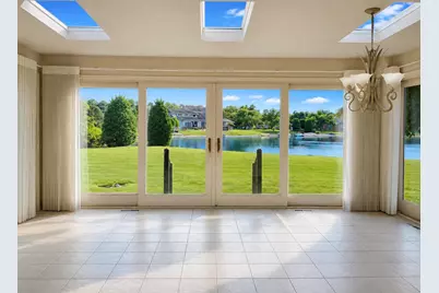 2115 W Norfolk Ct, Mequon, WI 53092 - Photo 2