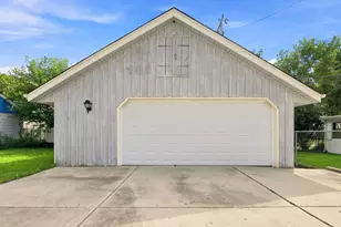 928 S 111th Pl, West Allis, WI 53214 - Photo 34