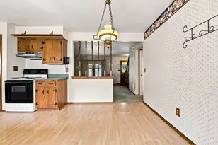 928 S 111th Pl, West Allis, WI 53214 - Photo 14