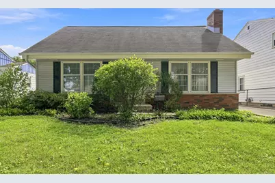 928 S 111th Pl, West Allis, WI 53214 - Photo 2