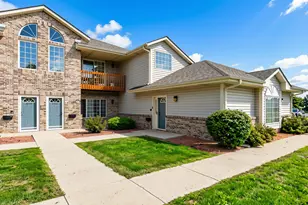 17364 W Lincoln Ave, New Berlin, WI 53146 - Photo 2