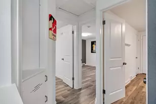 9251 W Swan Cir, Milwaukee, WI 53225 - Photo 20