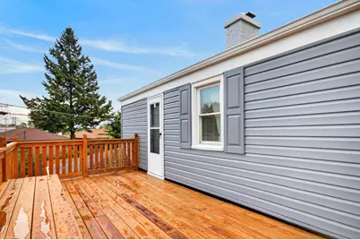 9251 W Swan Cir, Milwaukee, WI 53225 - Photo 30