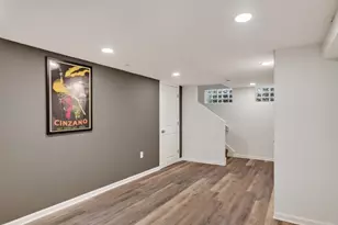 9251 W Swan Cir, Milwaukee, WI 53225 - Photo 34