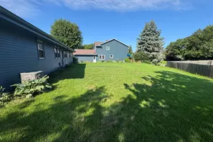 1614 Stardust Dr, Waukesha, WI 53186 - Photo 22